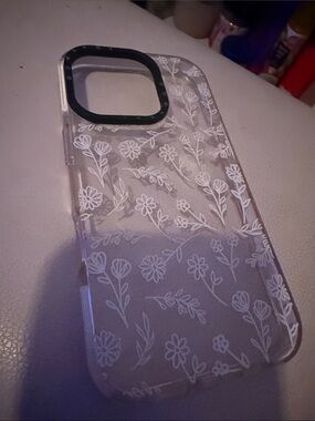 Clear Floral Phone Case with White Flower Pattern Iphone 16 pro